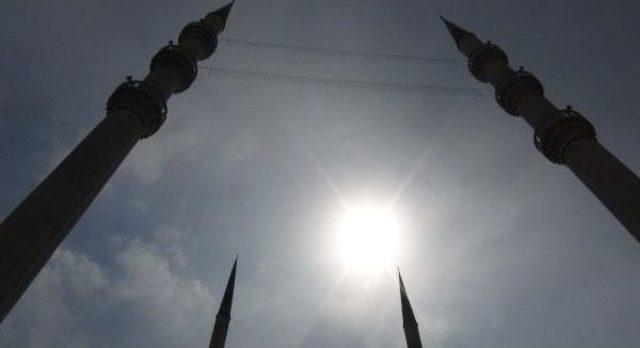 Mersin de Güneş Tutulurken küsuf Namazı Kılındı 1