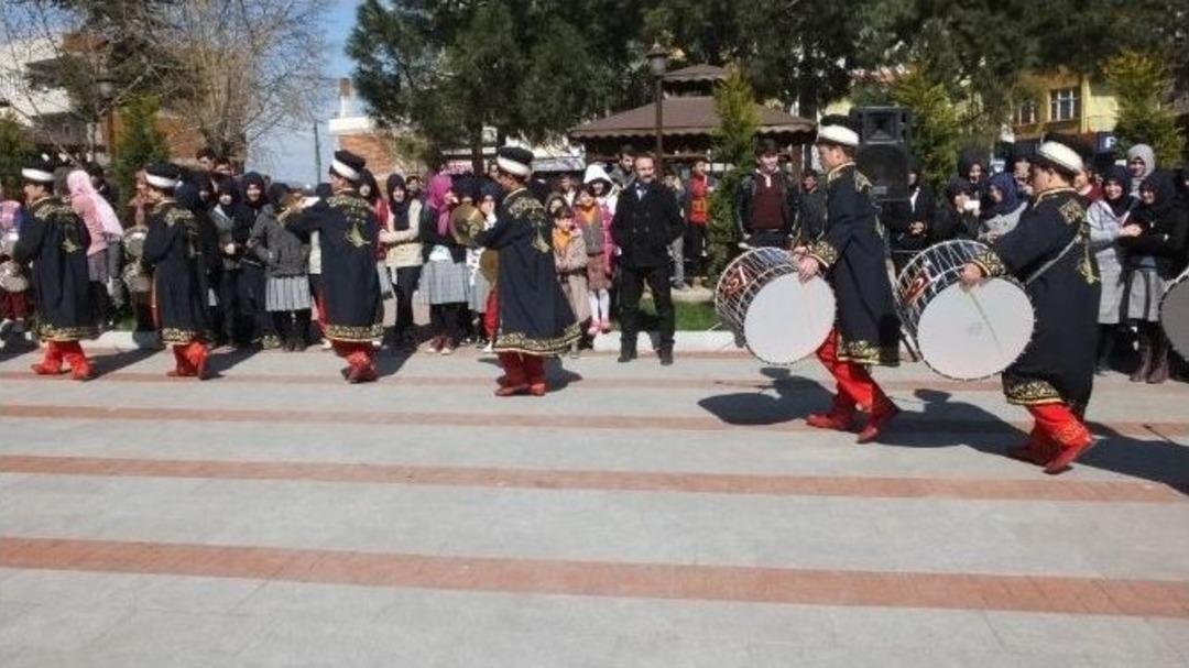 İvrindi&rsquo;de Kurulan Okul Mehteri İlk Sınavını Verdi