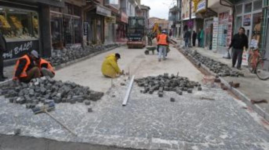 Ereğli&rsquo;de Yol Ve Kaldırım &Ccedil;alışmaları S&uuml;r&uuml;yor