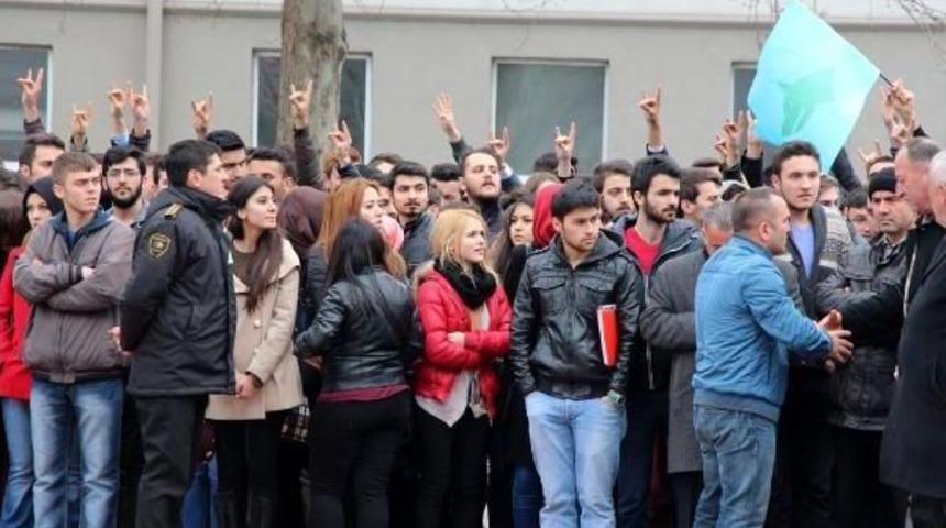 &Uuml;niversitedeki Nevruz Kutlamasında Gerginlik