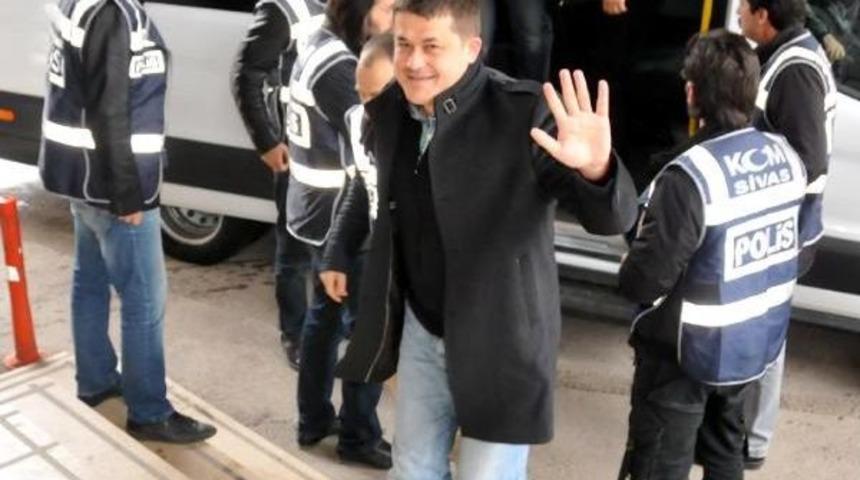 Sivas'ta 'usuls&uuml;z Dinleme' Ile Su&ccedil;lanan Polislerin Yargılanması Başladı