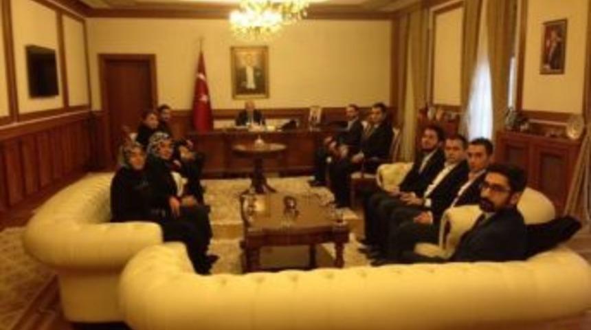 Ak Parti Gen&ccedil;lik Kolları Vali Kam&ccedil;ı&rsquo;yı Ziyaret Etti