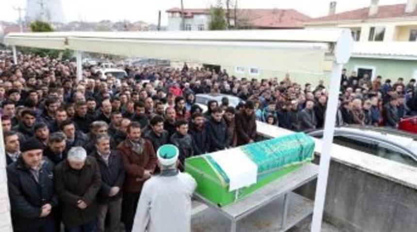 Başkan To&ccedil;oğlu &Ouml;len G&uuml;venlik&ccedil;inin Cenazesine Katıldı