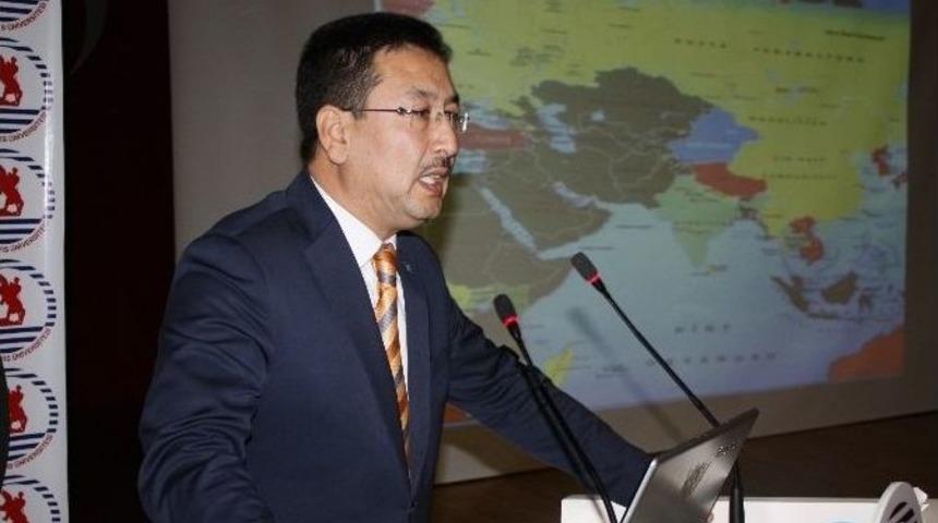 Doğu T&uuml;rkistan K&uuml;lt&uuml;r Ve Dayanışma Derneği Genel Başkanı Seyit T&uuml;mt&uuml;rk: