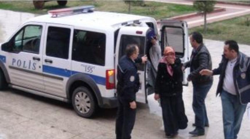 Hırsızlık Zanlısı Kadınlar Polisten Ka&ccedil;amadı