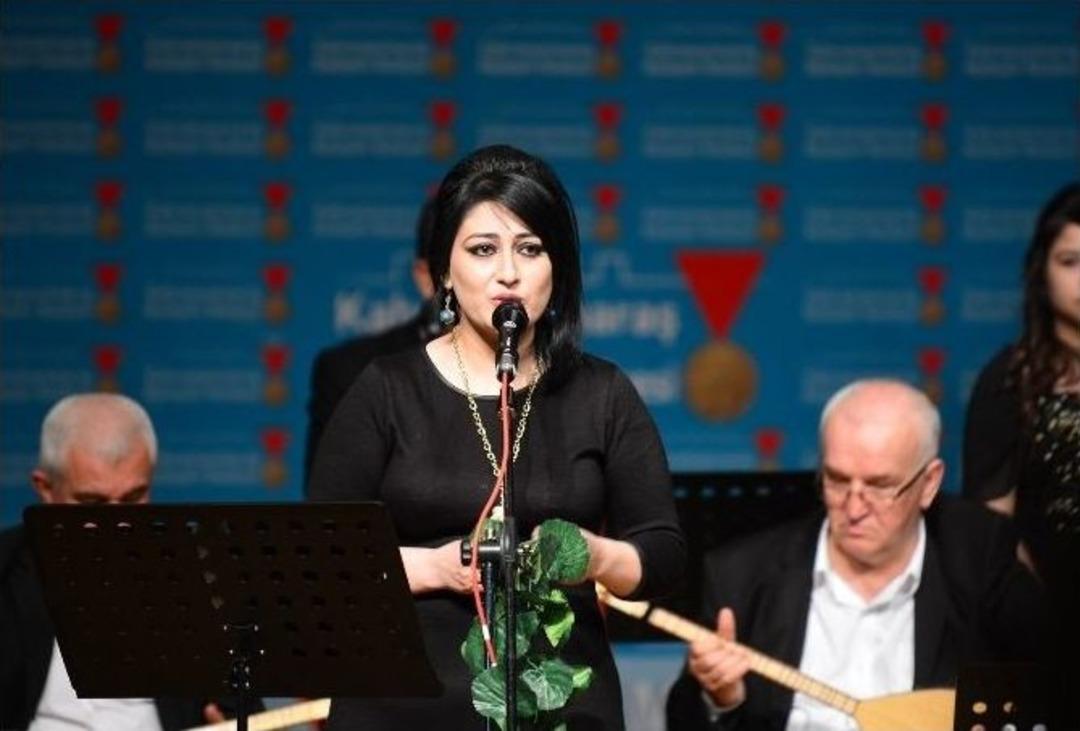 Kahramanlık T&uuml;rk&uuml;leri B&uuml;y&uuml;ledi