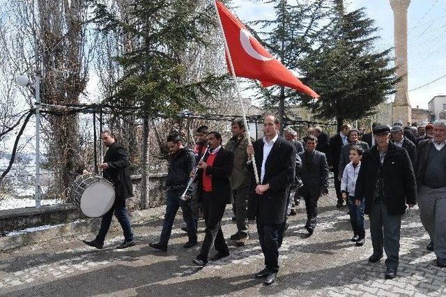 Kaymakam Cemil Köyünde Düğüne Katıldı