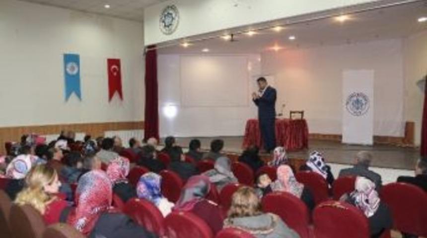 Beyşehir&rsquo;de Aile Akademisi Konferansı