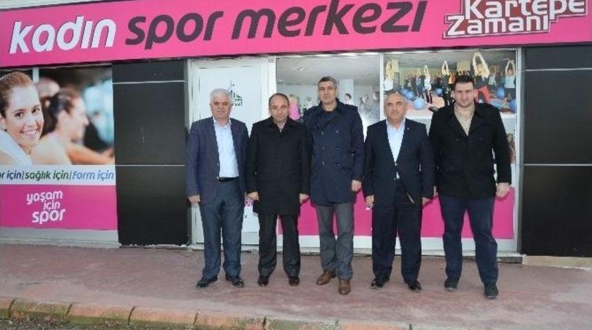 Başkan &Uuml;z&uuml;lmez Kadın Spor Merkezini İnceledi