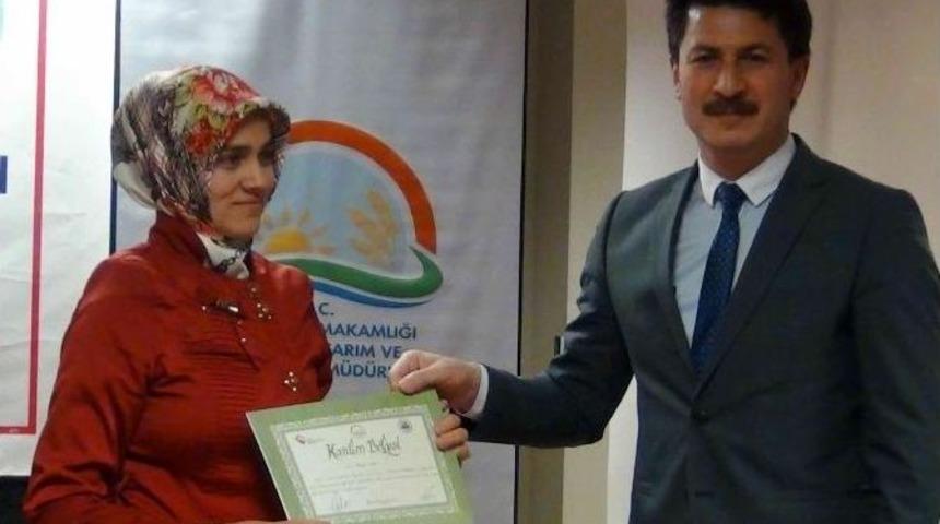 Kadın &Ccedil;ift&ccedil;ilere Sertifika