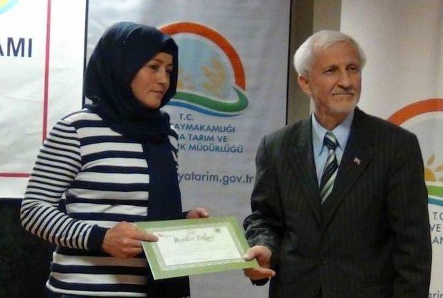 Kadın &Ccedil;ift&ccedil;ilere Sertifika 1