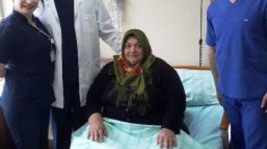 10 Yıldır Uğraştığı B&ouml;brek Taşından Kurtuldu