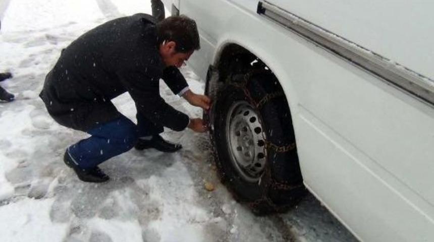 &Ccedil;elikhan&rsquo;Da Kar Yağışı Hayatı Olumsuz Etkiliyor