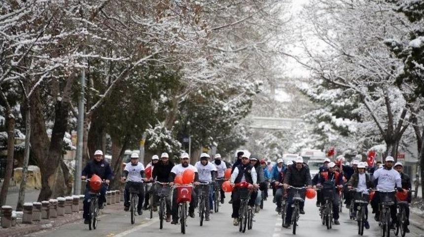 253 Bin Şehide 253 Bin Yasin