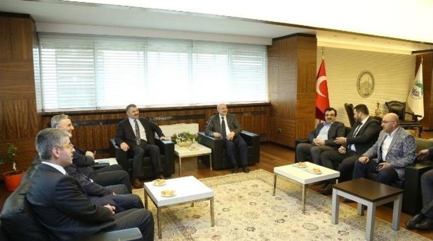 M&uuml;siad Eski Başkanlarından &rsquo;hayırlı Olsun&rsquo; Ziyareti