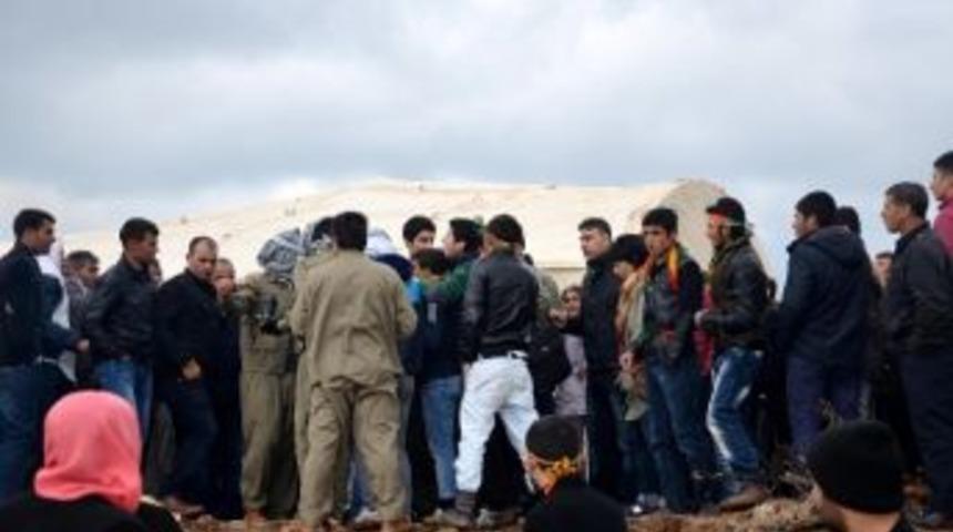 Nevruz Kutlamasında Gazetecilere &Ccedil;irkin Saldırı