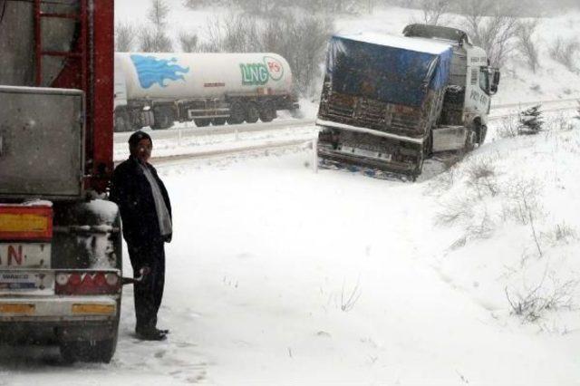 Tokat'ta Kar Yağışı Etkili Oldu