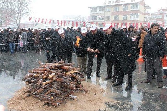 Niğde’de Kar Altında Bahar Bayramı