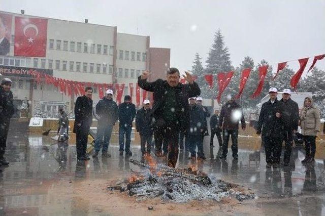 Niğde’de Kar Altında Bahar Bayramı