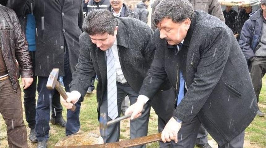 Ekin&ouml;z&uuml;&rsquo;nde Nevruz Ateşini Kar Ve Yağmur Da S&ouml;nd&uuml;remedi