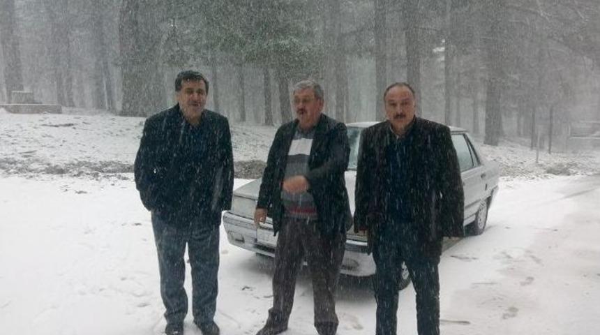 Kazdağları Beyaza B&uuml;r&uuml;nd&uuml;