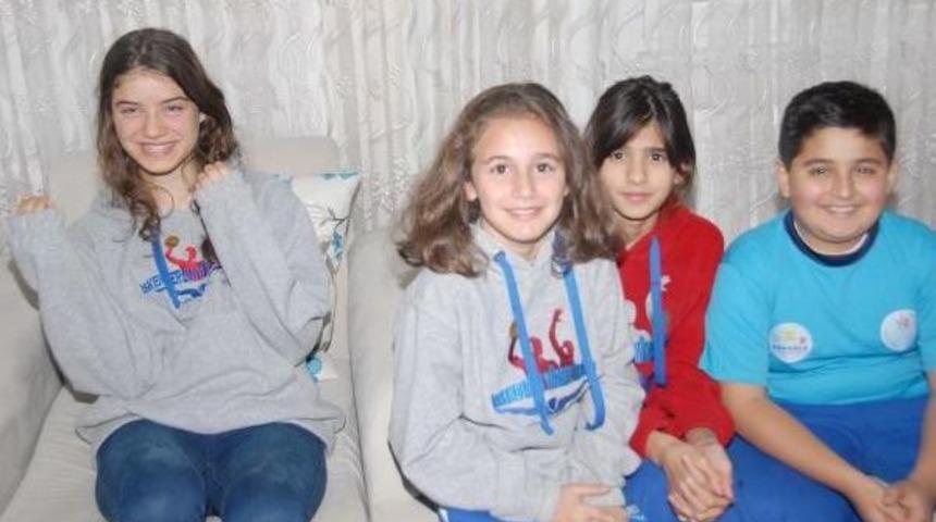 Y&uuml;zme Şampiyonasına Giden &Ouml;ğrencileri Taşıyan Minib&uuml;s Devrildi: 1 &Ouml;l&uuml;, 17 Yaralı (3)