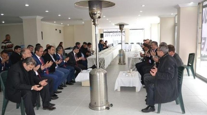 Vali Bektaş, Başkan &Ccedil;er&ccedil;i&rsquo;ye Taziye Ziyaretinde Bulundu