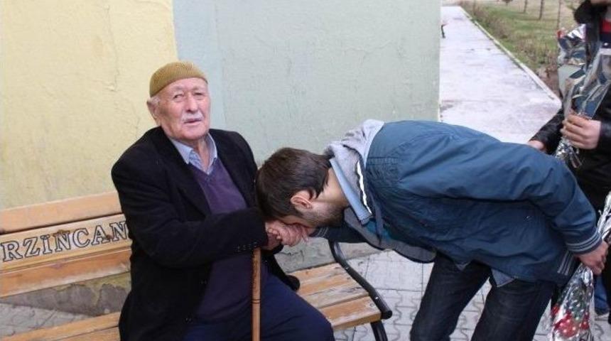 Gen&ccedil;lerden Huzurevi Ziyareti