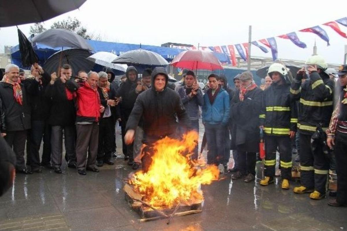 Nevruz Bayramı Bursa&rsquo;da Yağmur Altında Kutlandı