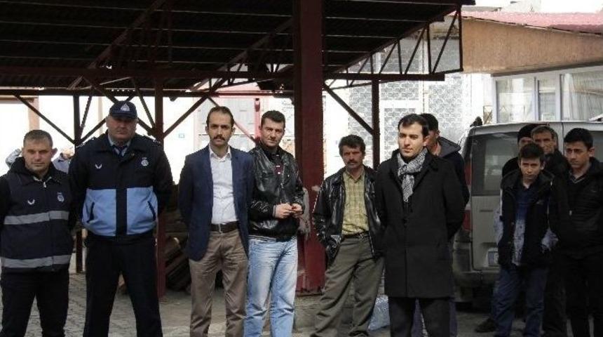 &Ccedil;anakkale M&ouml;n&uuml;s&uuml; Halka İkram Edildi