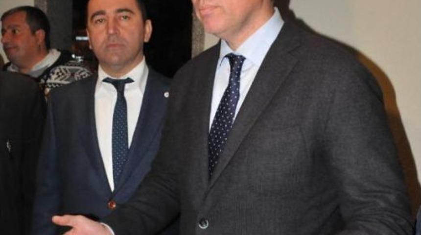 Metin Feyzioğlu: Bu Mutabakatın I&ccedil;inde T&uuml;rkiye&rsquo;Nin &Ouml;zerk B&ouml;lgelere Ayrılması Var Mıdır?