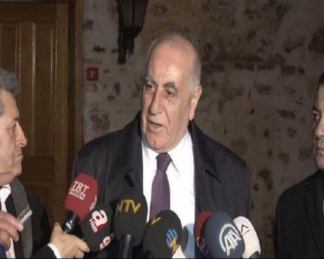 Başbakan Davutoğlu Alevi Sivil Toplum Kuruluşu Temsilcileriyle Buluştu 3