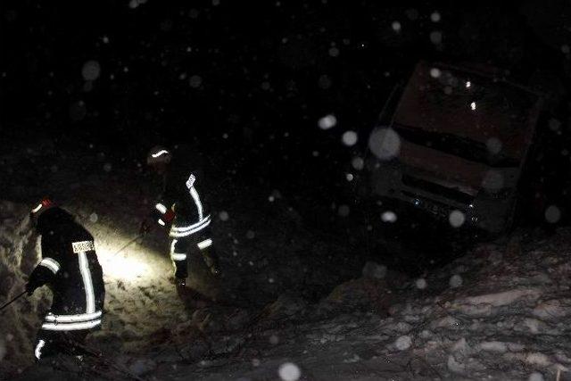 Mhp Kurultayından Dönen Midibüs Çaya Uçtu: 29 Yaralı