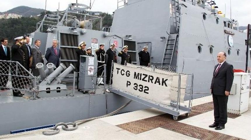 Vali Azizoğlu&rsquo;ndan Askeri Gemilere Ziyaret