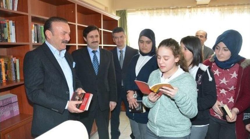 Doğan, &Ouml;ğrencilere Tavsiyeler Verdi