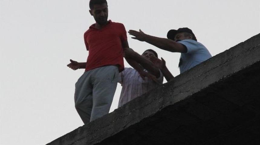 M&uuml;zakereci Polis 135 Can Kurtardı