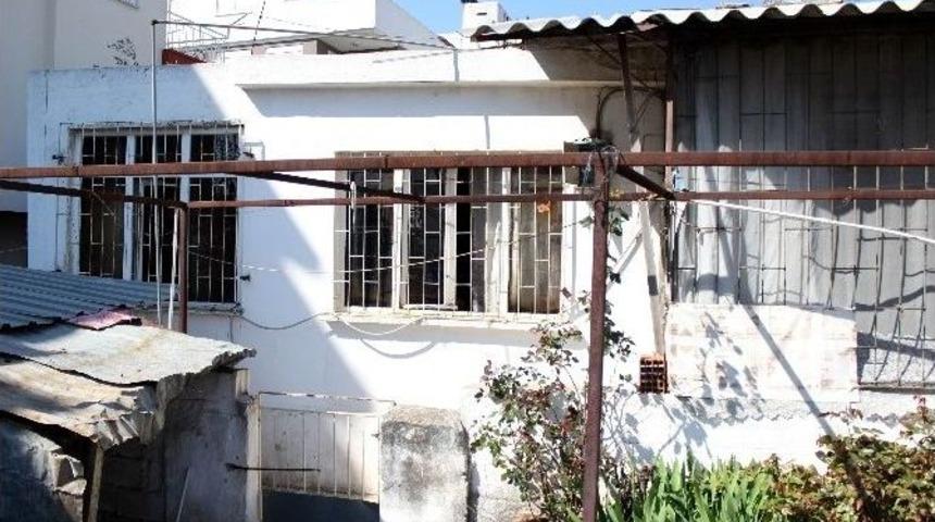 &Uuml;zerine Elektrikli Isıtıcı Devrilen Yaşlı Kadın &Ouml;ld&uuml;