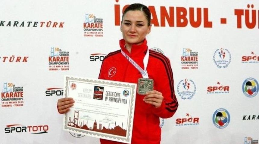 Yakan &Ccedil;ifti Avrupa&rsquo;dan İki G&uuml;m&uuml;ş &Ccedil;ıkardı