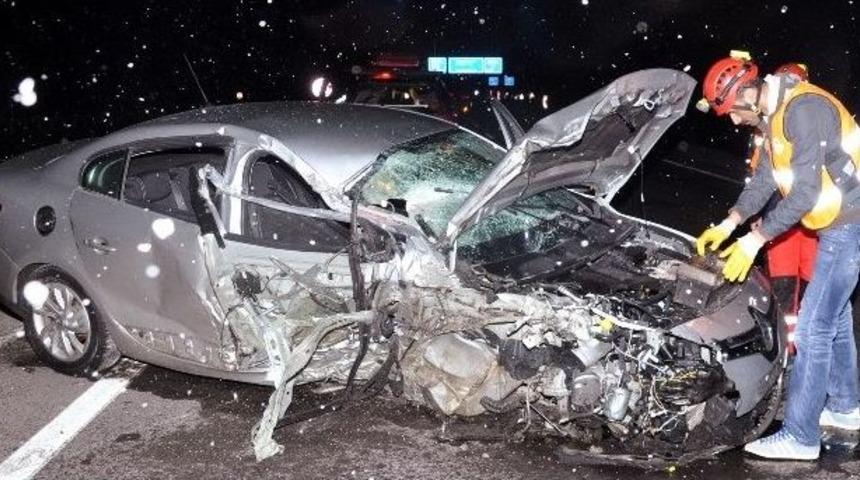 Aksaray&rsquo;da Kamyonla Otomobil &Ccedil;arpıştı: 1 Yaralı