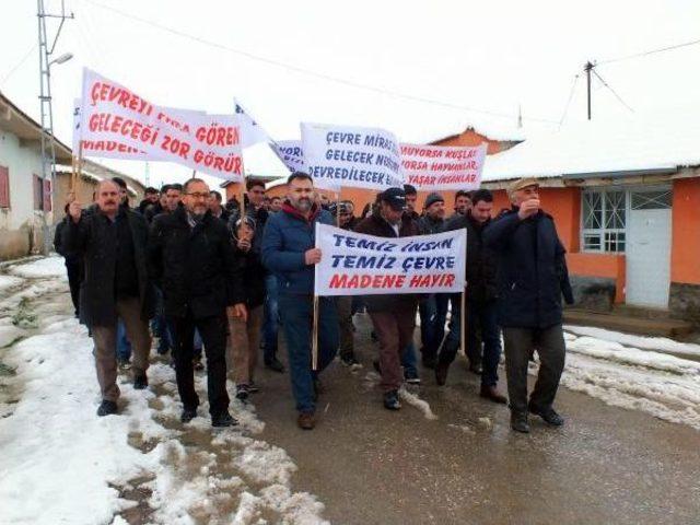 Yozgat'ta Köylüler Maden Şirketini Yürüyüşle Protesto Etti