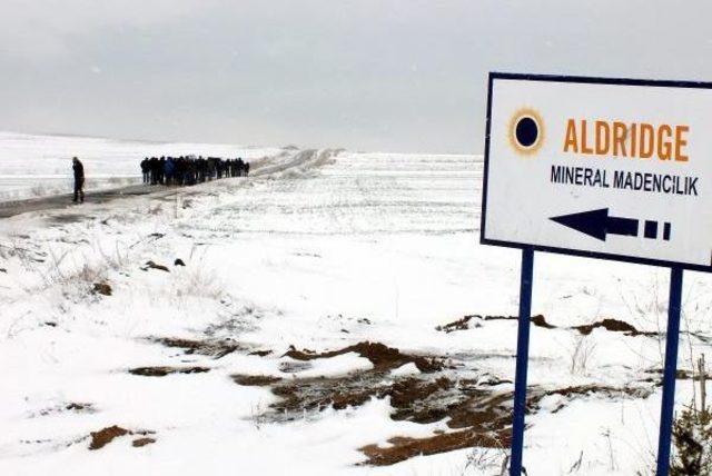 Yozgat'ta Köylüler Maden Şirketini Yürüyüşle Protesto Etti