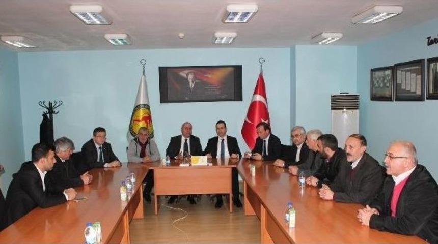 Ak Parti Trabzon Milletvekili Aday Adayı Salih Cora, Sivil Toplum Kuruluşları&rsquo;na Yapmış Olduğu Ziyaretleri S&uuml;rd&uuml;r&uuml;yor