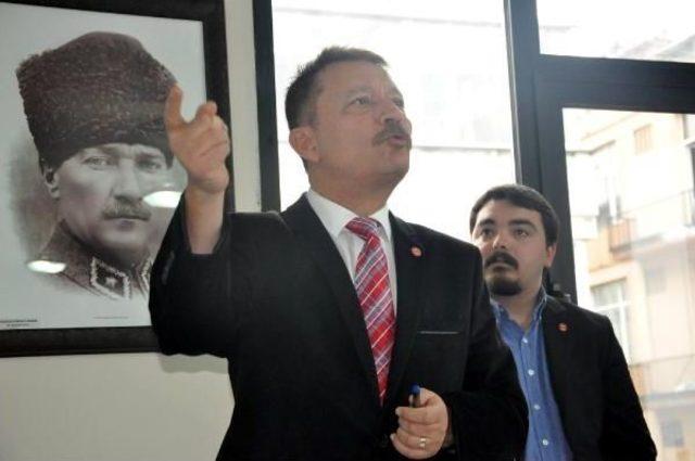 Vatan Partili Uğur: Diyarbakır da Değerlerimize S&ouml;v&uuml;l&uuml;rken T&uuml;rk Milleti Her Yerde Ayağa Kalkmalıydı 1