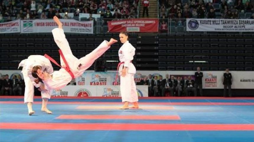 Karatede &Ccedil;ifte Zafer