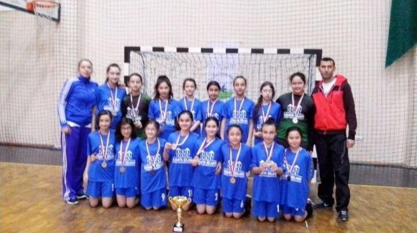 Mudanyalı Minik Sultanlardan G&ouml;vde G&ouml;sterisi