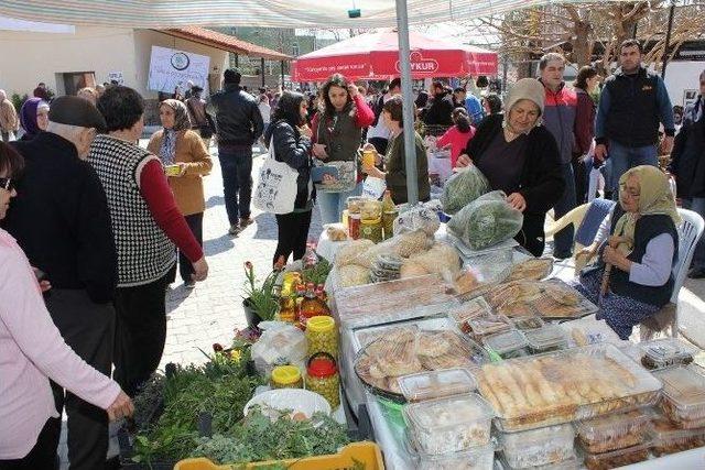 Urla Mart Dokuzu Ot Festivali Coşkuyla Kutlandı