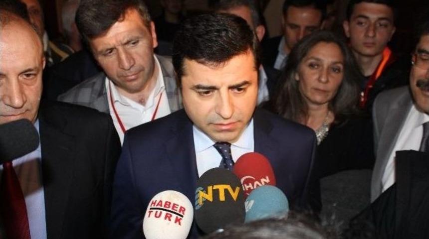 Demirtaş: &ldquo;nevruz&rsquo;da Yapılan &Ccedil;ağrının Umudu B&uuml;y&uuml;tt&uuml;ğ&uuml;n&uuml; D&uuml;ş&uuml;n&uuml;yorum&rdquo;