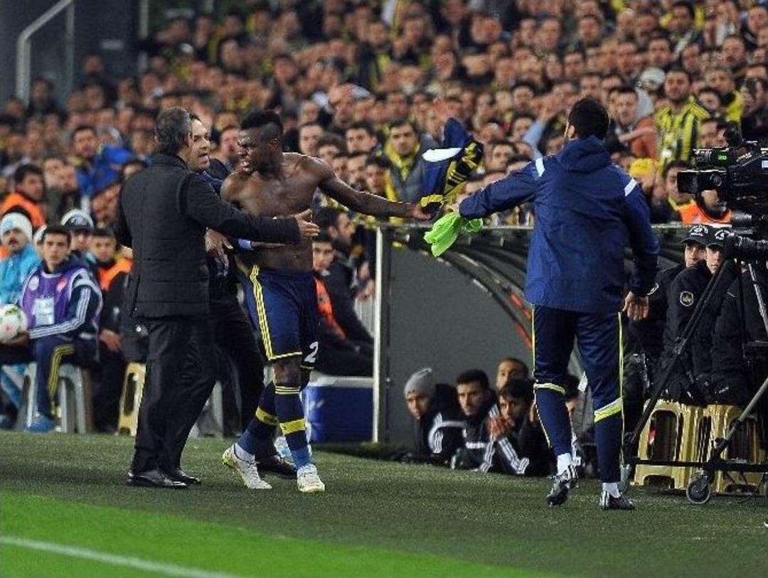 Emenike Krizi Kavgaya D&ouml;n&uuml;şt&uuml;