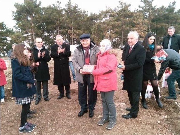 Öğrencilerden 100. Yıl Anasına Hatıra Ormanı G3