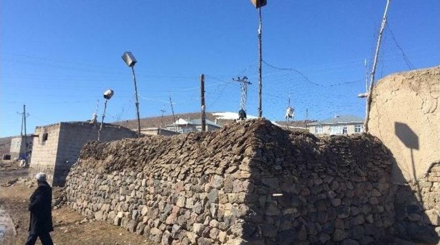 Mahallelilerin İlgin&ccedil; Kurt Savar Y&ouml;ntemi